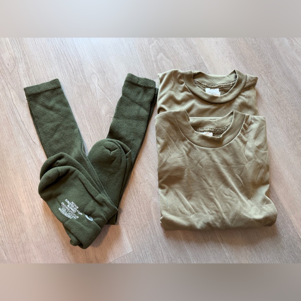 2 Coyote Tan Tees & 1 Pair Olive Drab Boot Socks (T19)
